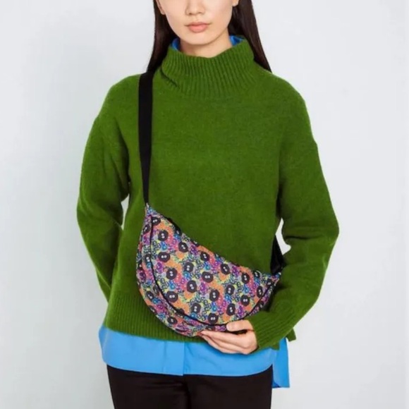 SUPER RARE NWT [Uniqlo] Studio Ghibli Round Mini Shoulder Bag (Soot) - Picture 8 of 9